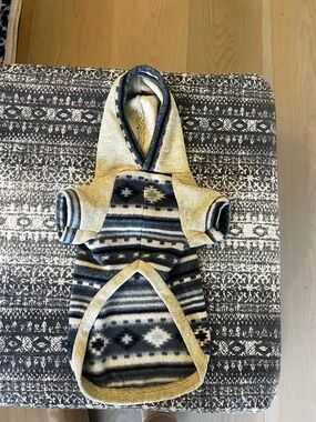 Small Dog Hooded Fleece Pullover - Gray & Cream Southwestern